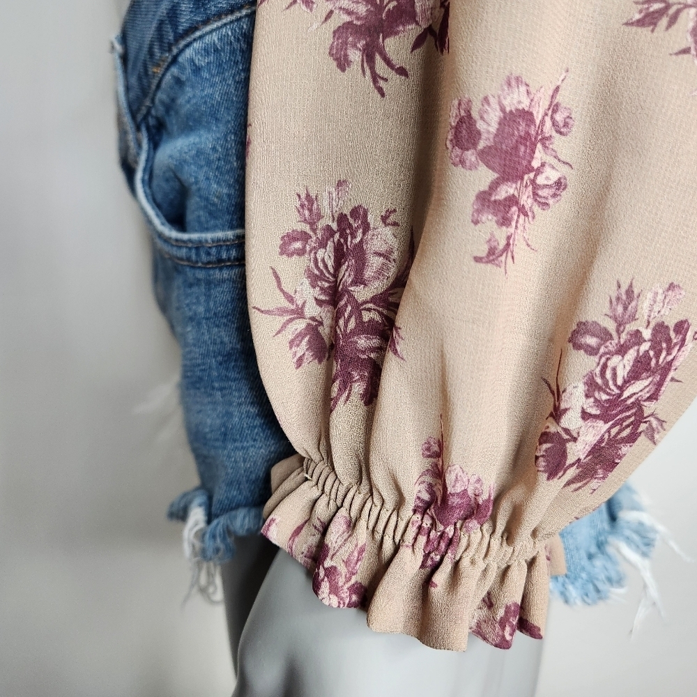 Aritzia Wilfred Wistful Floral Print Smocked V Neck Blouse Size S - Picture 11 of 15